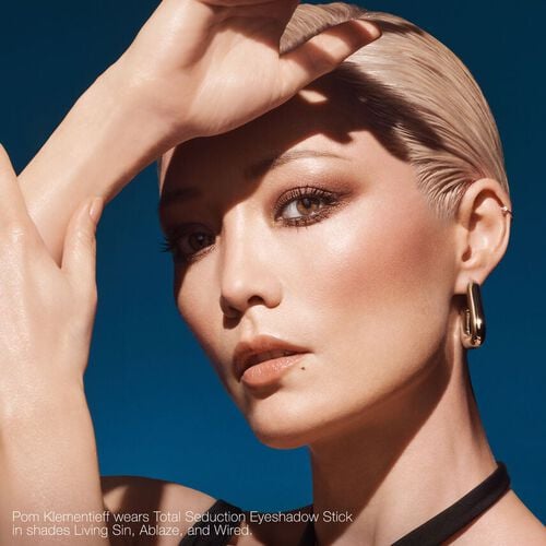 nars total seduction eyeshadow stick