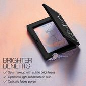 nars البودرة المتقزّحة light reflecting مضغوطة