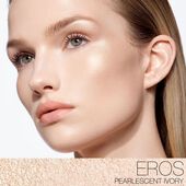 nars light reflecting  بودرة مضيئة