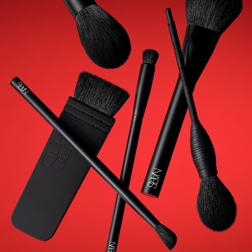 nars 26 push eyeliner brush